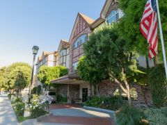 The Lexington Assisted Living community exterior