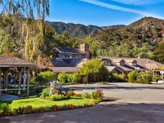Photo of Twelve Oaks Senior Living