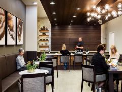 Avanti Senior Living at Flower Mound residents